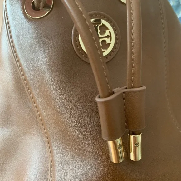Brown leather bucket bag- Tory Burch - Picture 3 of 8